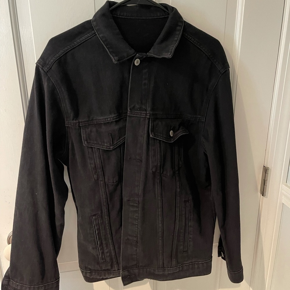 Over sized Brandy Melville black denim jacket. OS